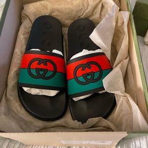 Brand new pair of Gucci flip flops never worn